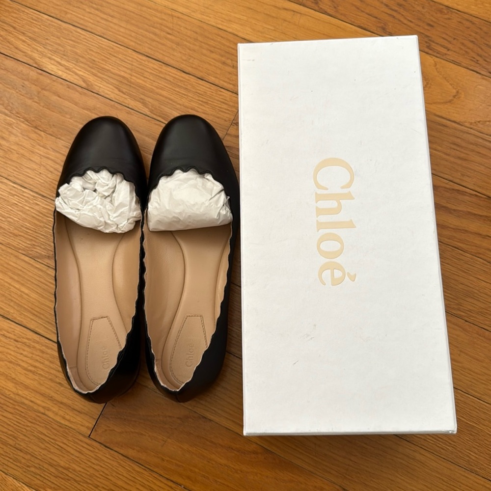 Chloe black flats